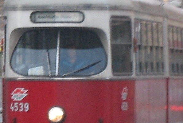 Eine Straßenbahn der Type E1 in Wien, CCO 1.0 / Tokfo